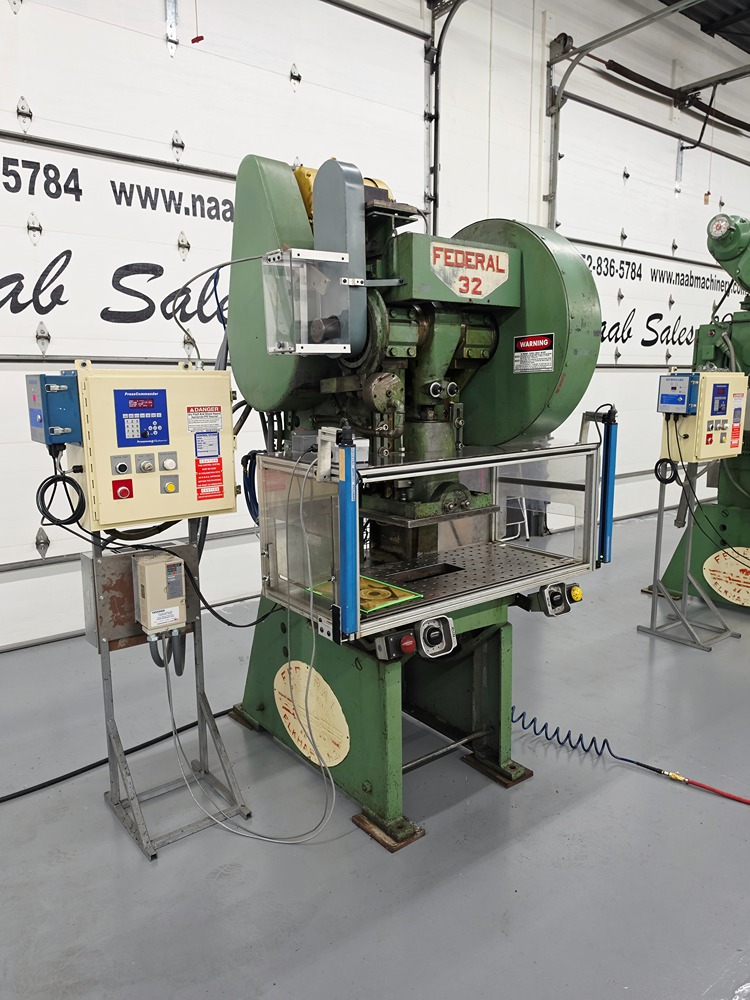 32 Ton, Federal #32, OBI Back Geared Punch Press, 15" x 24" bed, 3" stroke, 9.5" shut height, 2" slide - Image 3