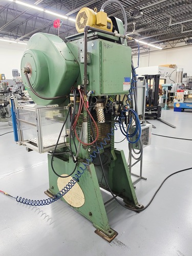 32 Ton, Federal #32, OBI Back Geared Punch Press, 15" x 24" bed, 3" stroke, 9.5" shut height, 2" slide - Image 5