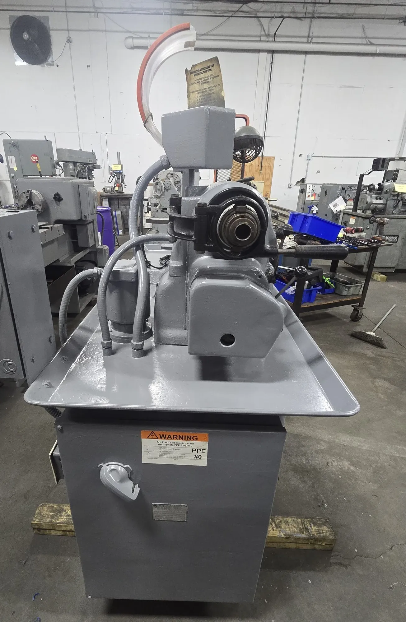 11" x 18" Hardinge #HLV-H, Wide Bed Tool Room Lathe, 5.75" swing over cross slide, 1.5 HP, 3000 RPM (2 - Image 6