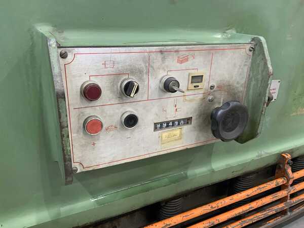 1/4" x 10' Summit #10250, hydraulic squaring shear, 31-1/2" front operated power back gauge, 12" throat, 15 - Image 7