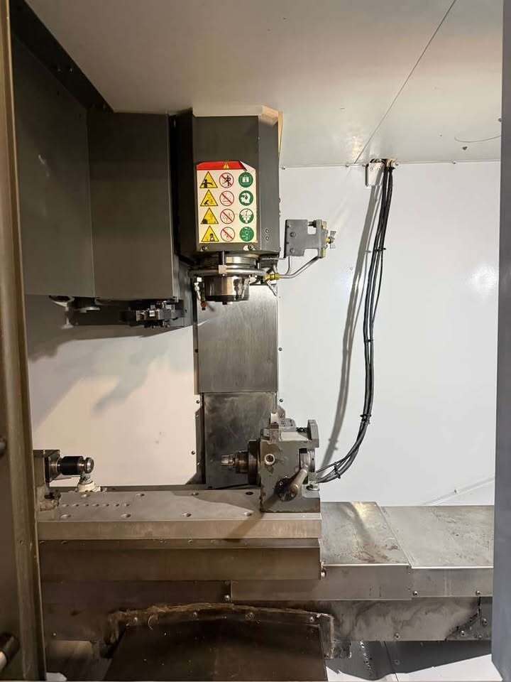 Haas #DM-2, Vertical Machining Center, 4-Axis, 28" X, 16" Y, 15.5" Z, 15" x 34" Table, 15 HP, 15000 RPM, 40 - Image 3