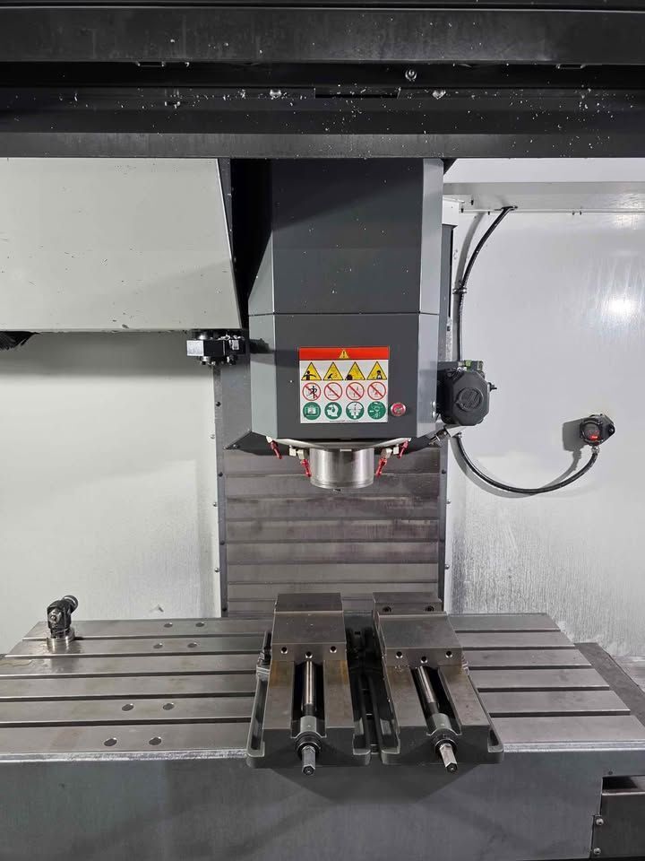 Haas #VF-4, Vertical Machining Center, 3-Axis, 50" X, 20" Y, 25" Z, 18" x 52" Table, 30 HP, 8100 RPM, CT 40 - Image 2