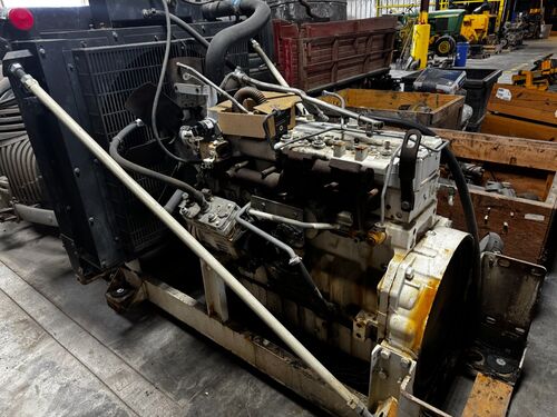 John Deere #6090, industrial diesel engine power unit w/ radiator - Image 1