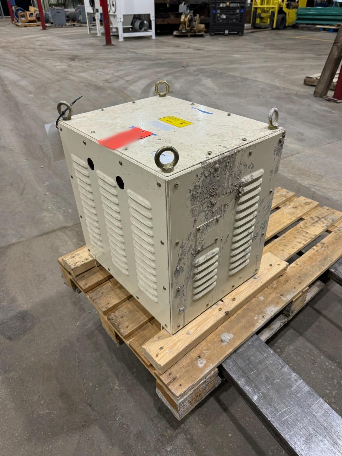 7.5 KVA, 460/480 Primary, 200/220 Secondary Leejeon #ULTK-7.5K-F5701, Isolating transformer, 3 PH, class H - Image 2