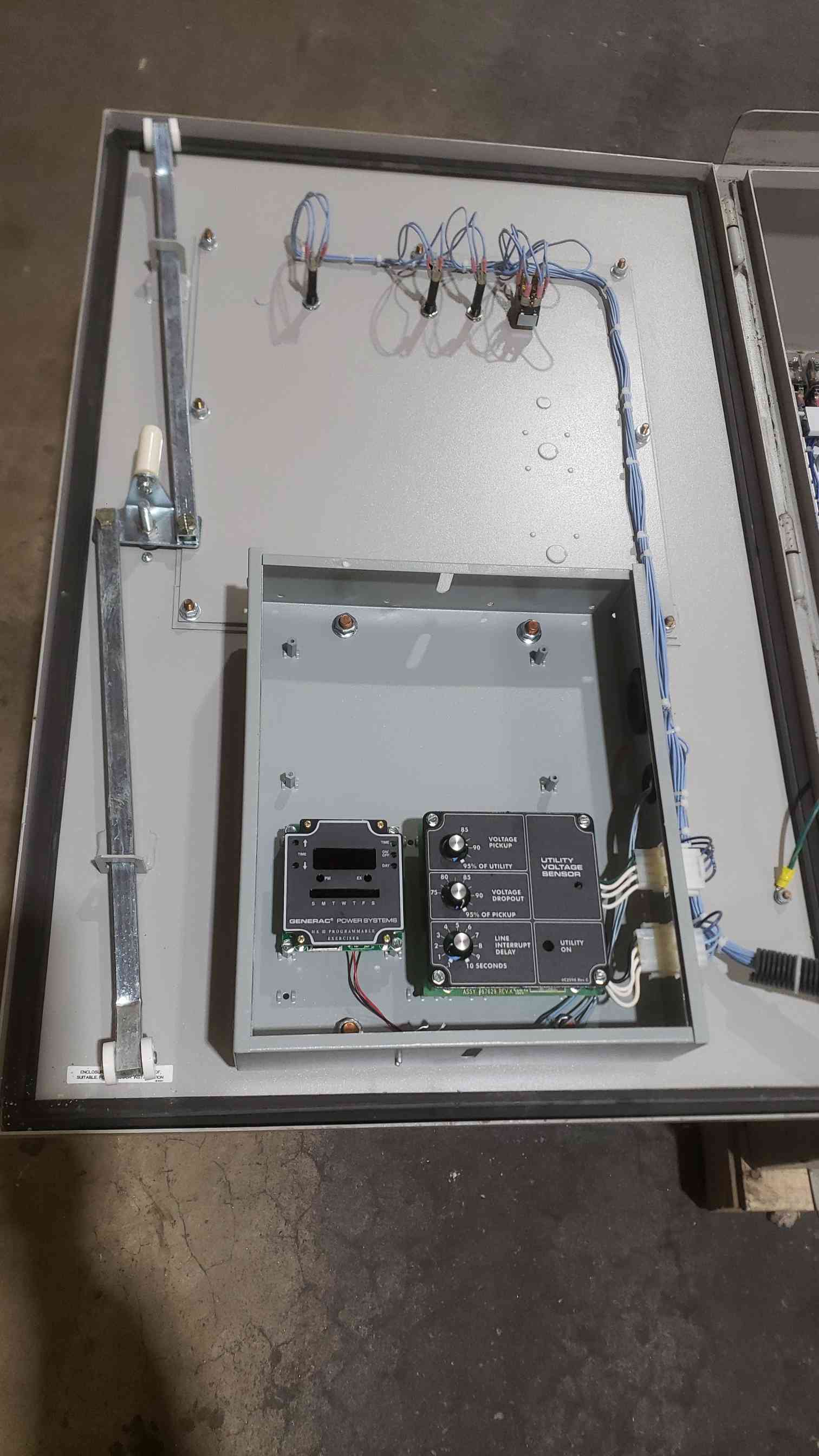 100 Amp. Generac GTS Series #GTS010W-3G2LDNCY, Automatic Transfer Switch, 3 Phase, 120/208 Volts - Image 3