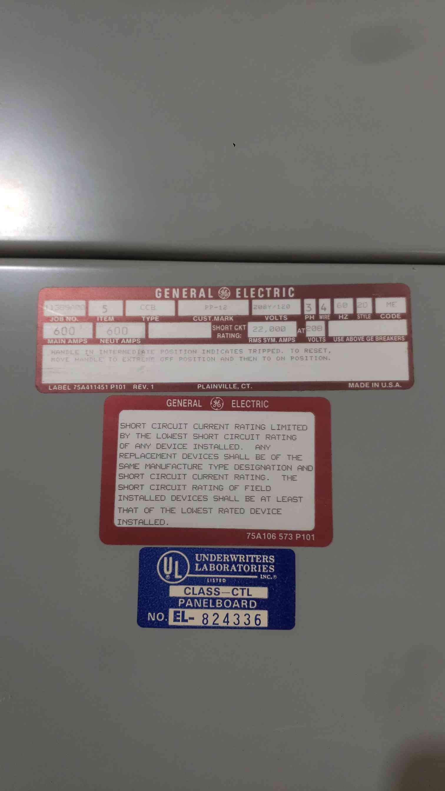 600 Amp. General Electric, CCB PP-12, Column Width Panelboard, 208Y/120 Volts, 3 Phase, 4 Wire - Image 3