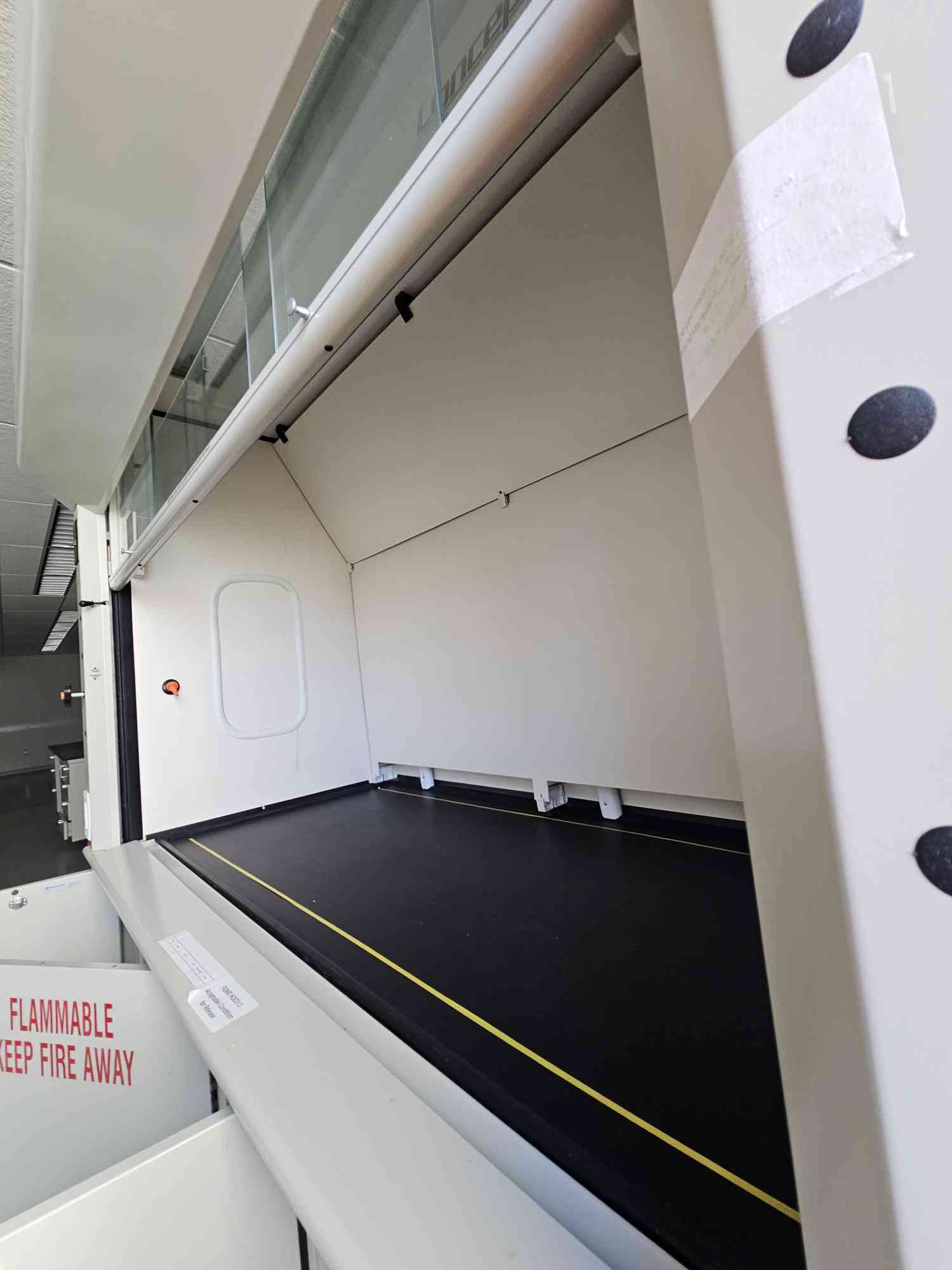 Fisher Hamilton " Concept", Chemical Fume Hood, Polymer Lining, 6' width, A+ Condition - Image 3