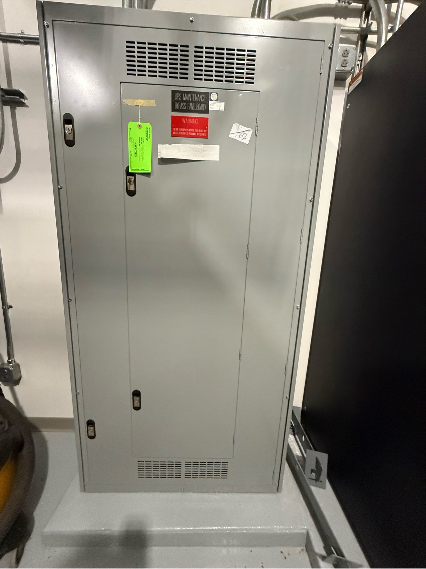Siemens, Maintenance Bypass Panel, MBP, (3) 400A Breakers, Kirk Key, 480/277 Volts - Image 1