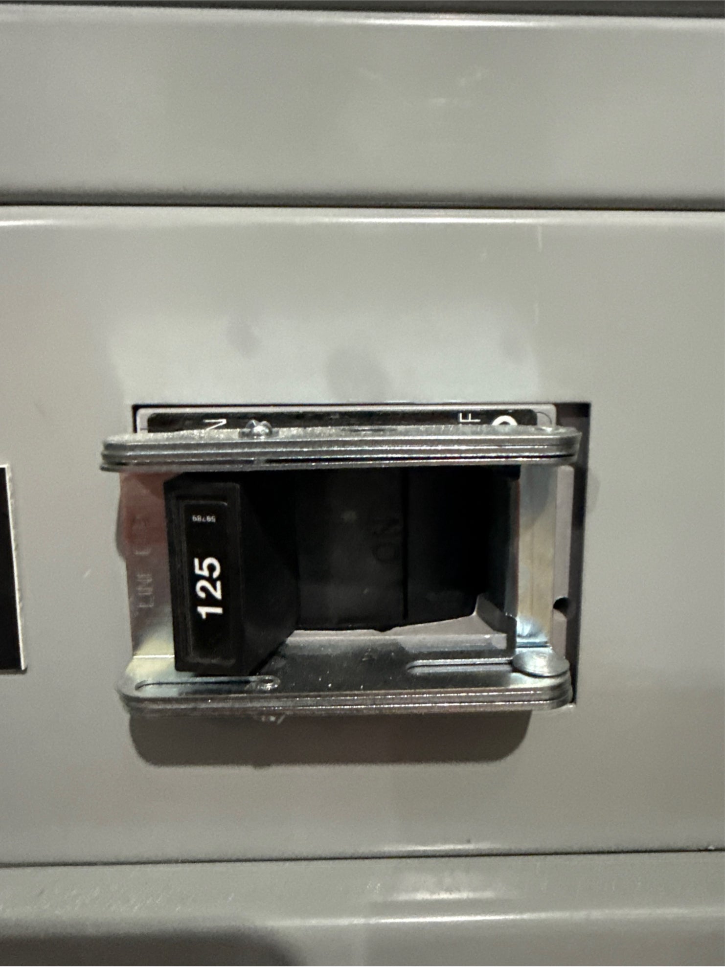 Siemens, Maintenance Bypass Panel, MBP, (3) 400A Breakers, Kirk Key, 480/277 Volts - Image 4