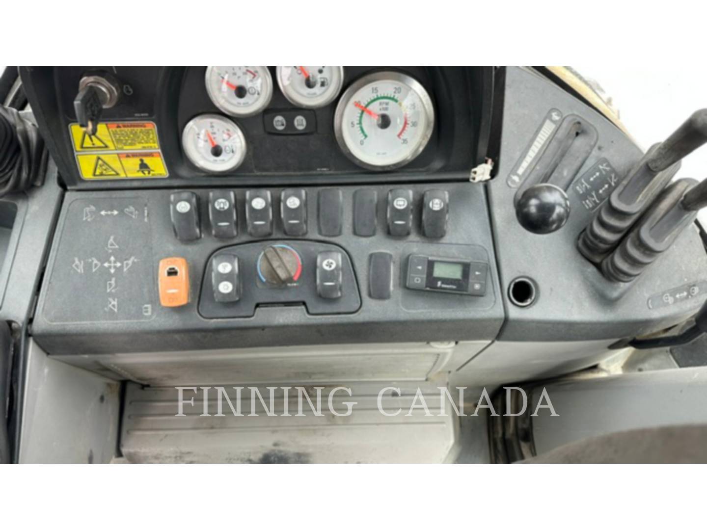 Cat 420E, Backhoe Loader, 10216 hours, S/N: HLS04914, 2007 - Image 6