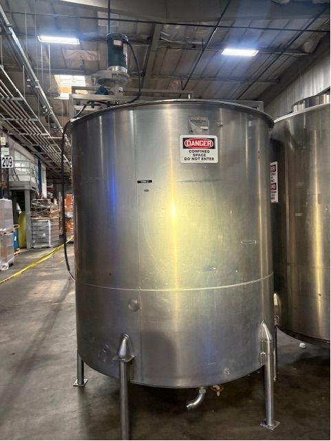 1775 gallon Stainless Steel tank W/ Mixer for sale - Image 1