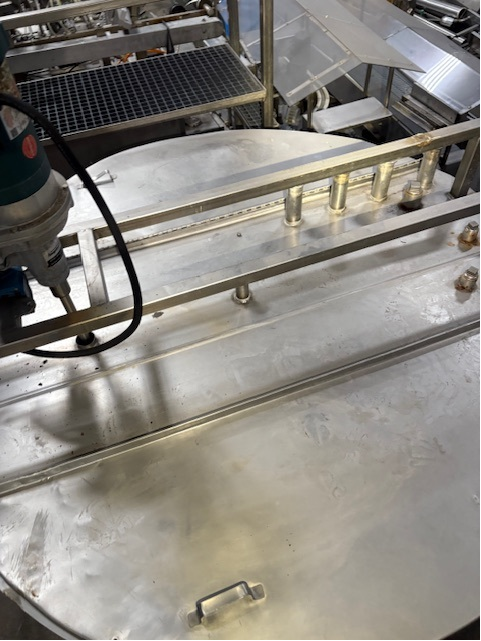 1775 gallon Stainless Steel tank W/ Mixer for sale - Image 2