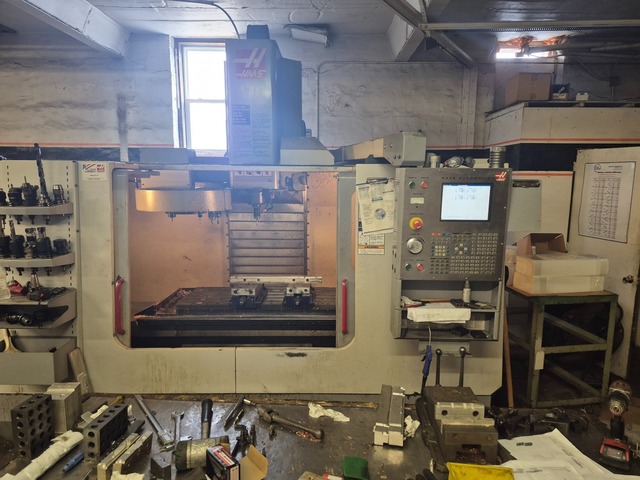 Haas #VF-3, Vertical Machining Center, 40" X, 20" Y, 25" Z, 30 HP, 8100 RPM, 20 automatic tool changer, 18" - Image 1