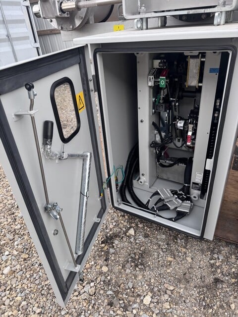 3000 Amps, Hitachi, service factor 6 SF6, Power Circuit Breaker/72.5 KV/72PM40-30SD, new - Image 2