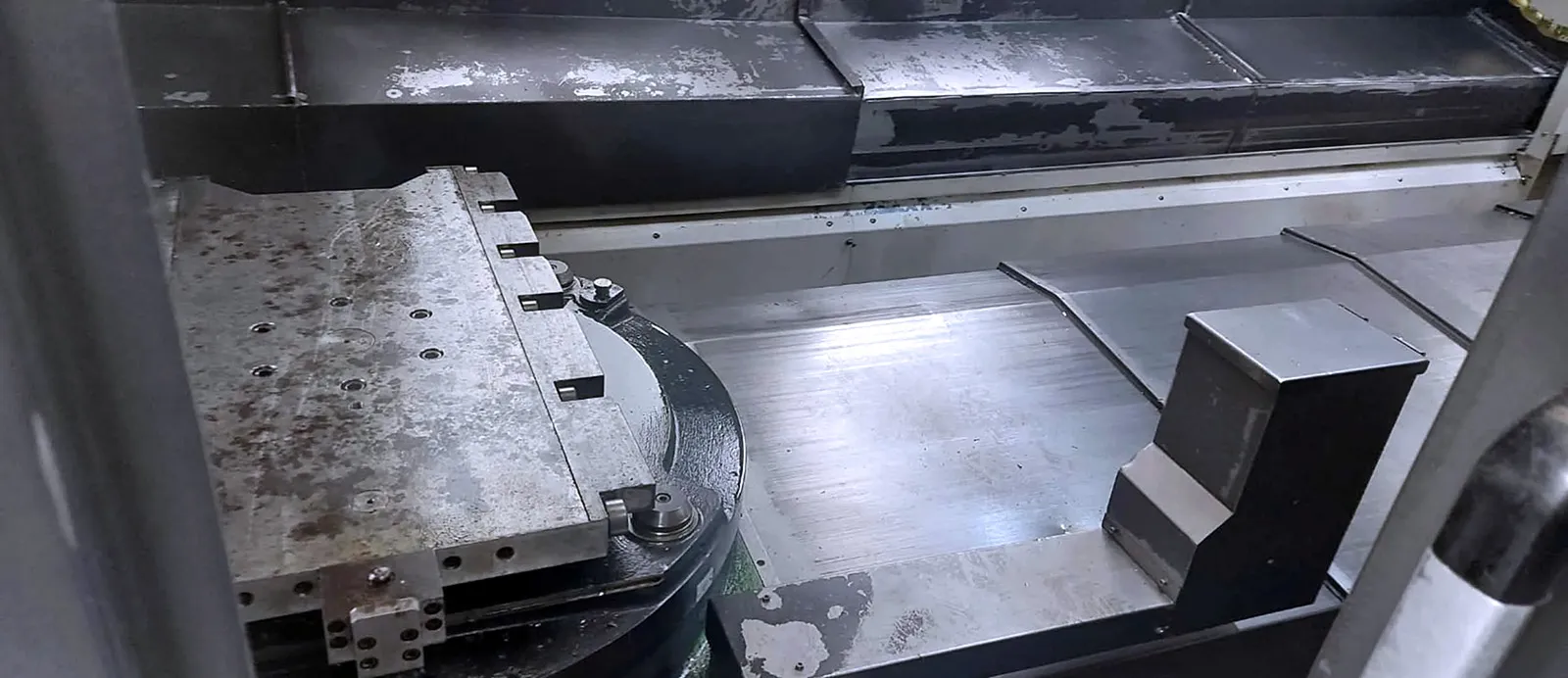 Daewoo Doosan #HM-1250, CNC horizontal machining center, 90 automatic tool changer, 82.6" X, 59" Y, 59" Z - Image 7