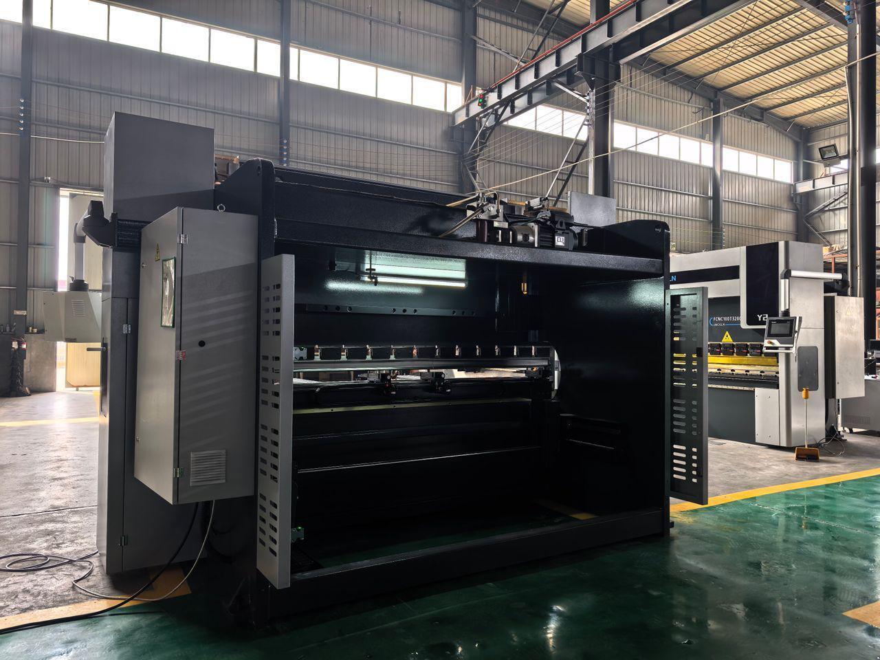 143 Ton, KRRAS #FCNC-130T3200, x, 10.5' overall, 114" between housing, 7.9" stroke, 17.1" daylight, 15.7" - Image 2