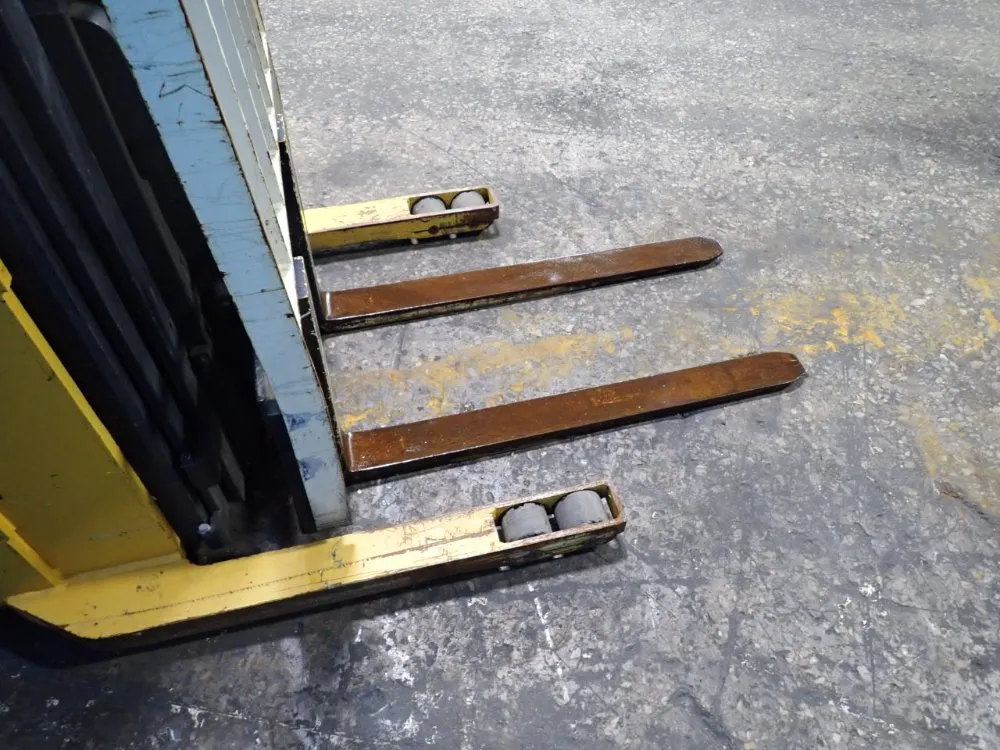 3000 lb. Yale #MRW030LEN24TE078, Electric Straddle Lift, 4" x 42" Forks, 130" Load height, 24" Load Center - Image 8