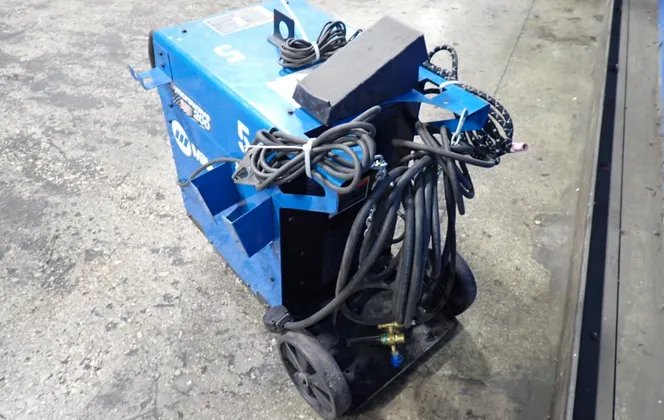 Miller #Syncrowave-200, Welder Unit, 200 Amps, 18 V AC/DC, 230 VAC - Image 3