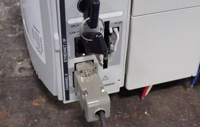 Allen-Bradley #1769-CRL3, Right-to-Left Bus Expansion Cable, w/Key, 3.28 ft. Cable - Image 6