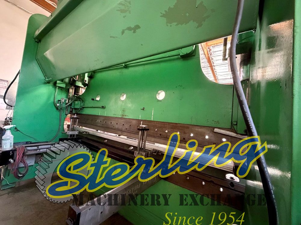 230 Ton, Cincinnati #230CB10, CNC hydraulic press brake, 12' overall, 10" stroke, 8" throat, 17" open - Image 3