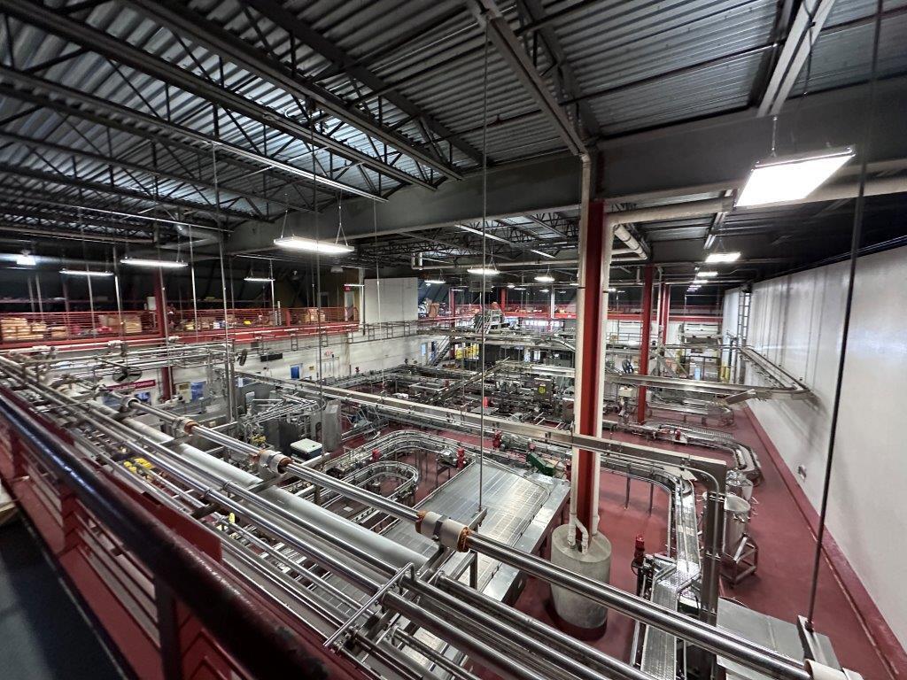 AMBEC, Bottle Filling & Palletizing Line, 12 oz. bottle filling, Krones Solomatic labeler, Filtec FT-50 label - Image 3
