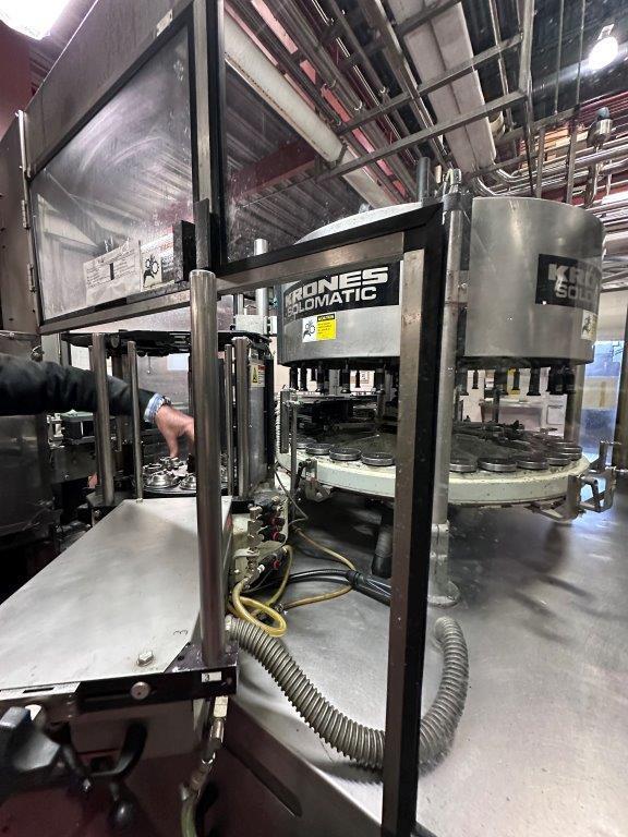 AMBEC, Bottle Filling & Palletizing Line, 12 oz. bottle filling, Krones Solomatic labeler, Filtec FT-50 label - Image 6