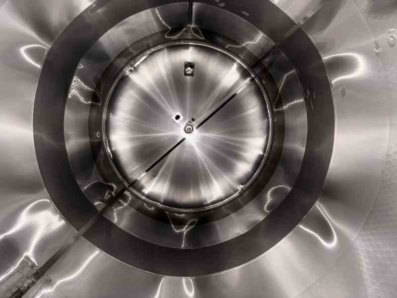 4340 gallon Mueller, Stainless Steel Jacketed Vertical Pressure Tank, 15 psi @ 100°F shell, 100 psi @ 100°F - Image 3