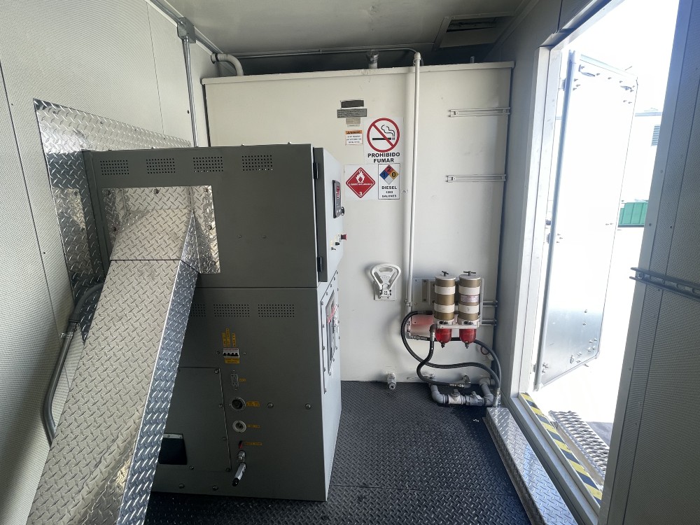 1100 KW Caterpillar #3512TA, Mounted in 2021 FUlly Customized 40' ISO Sound Attenuated Container, 480 Volts - Image 9