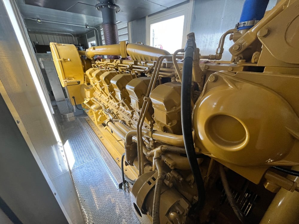 1250 KW Caterpillar #3512TA, Mounted in Fully Customized 40' ISO Sound Attenuated Container - Image 1