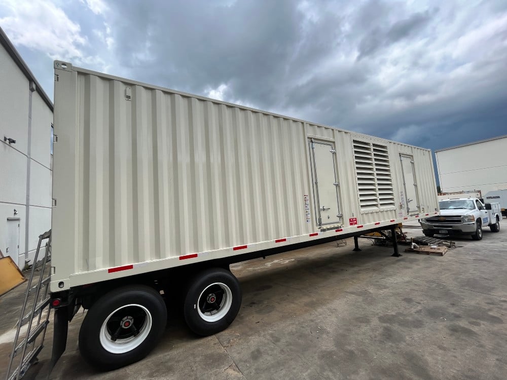 1250 KW Caterpillar #3512TA, Mounted in Fully Customized 40' ISO Sound Attenuated Container - Image 4
