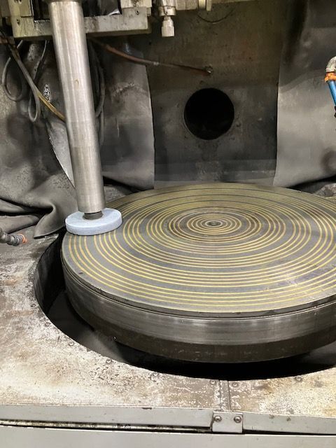 Springfield #2-1/2-ATR, rail-type vertical universal grinder, 36" table, 1980 - Image 3