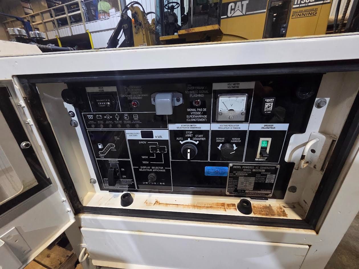 7 KW Shindaiwa #DGK7F, diesel generator set, 120/240 Volts, 1-phase, 11.3 HP @ 3600 RPM, Kubota Z482 engine - Image 3