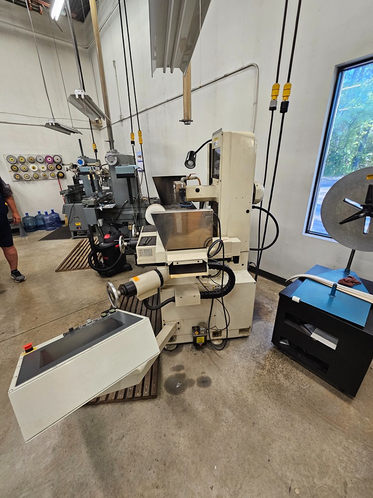 7" x 19" Mitsui #618PC-NC, 3-Axis CNC Surface Grinder, 8" x 3/4" x 1-1/4" wheel, 3460 RPM, fully automatic - Image 3