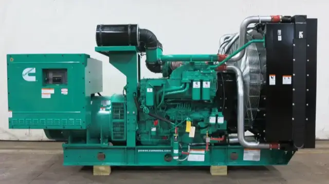 1000 kW Cummins #DQFAD, diesel generator set, QST30-G5 NR2 engine, 1490 HP at 1800 RPM, EPA Tier 2,  PMG - Image 1