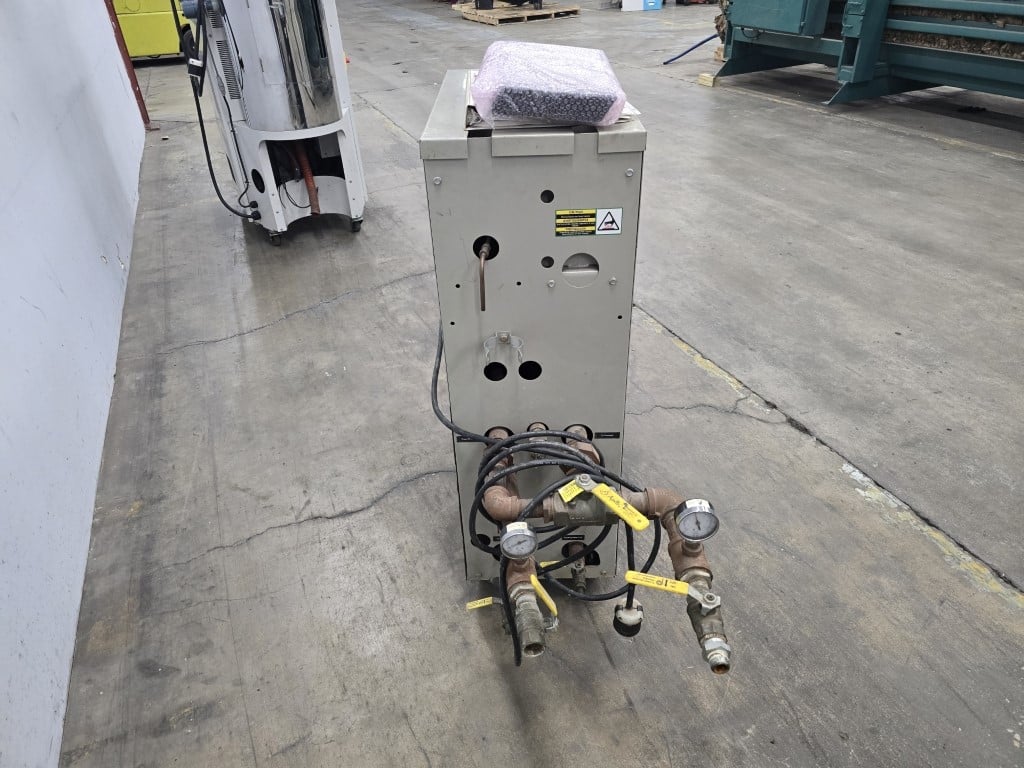 9 KW Conair #VTR-1, VacuTrac Thermolator, 9 kW Immersion Heater, 2 HP Pump, 55 GPM, 180°F, +/- pressure, 2008 - Image 6