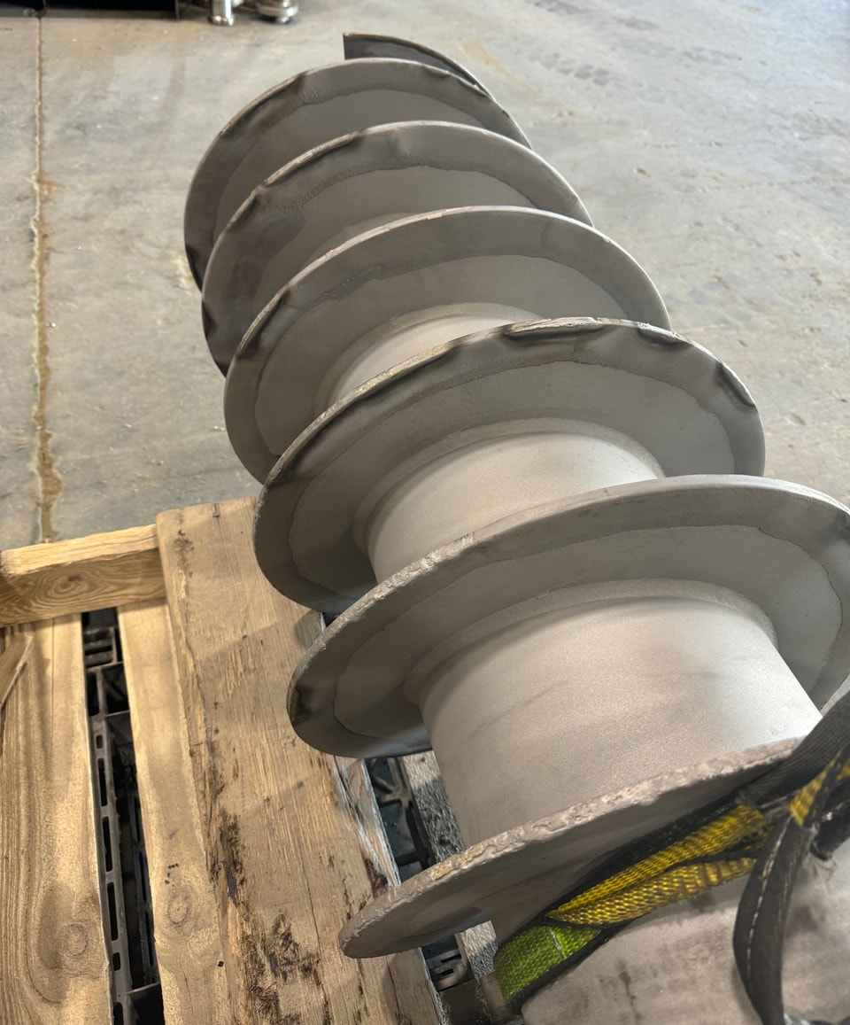 18" x 75" Tomoe #TDM050, decanter centrifuge, 125 HP main, 20 HP back drive, 8.5° beach, 152:1 gearbox - Image 4