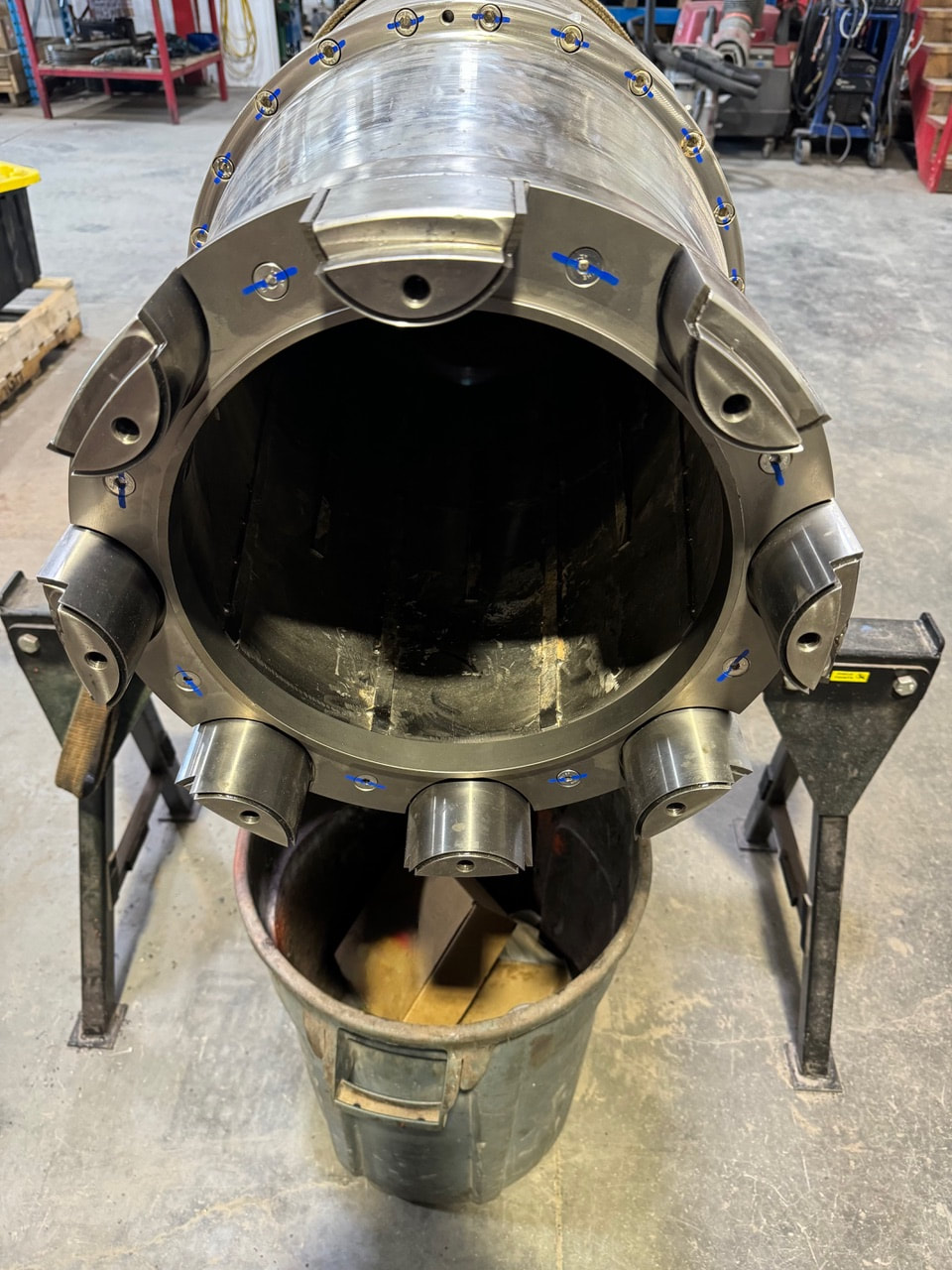 18" x 75" Tomoe #TDM050, decanter centrifuge, 125 HP main, 20 HP back drive, 8.5° beach, 152:1 gearbox - Image 9