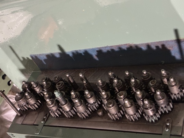 6" x 0.062" CWP #6SPS, Roller Straightener, 17 rolls, 15/16" roll diameter, 220/460 Volt - Image 3