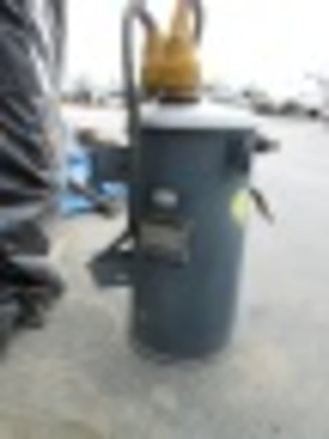 10 KVA 2400 Primary, 120/240 Secondary, Eaton / Cutler-Hammer / Westinghouse, oil, outdoor, #LT4703 - Image 2