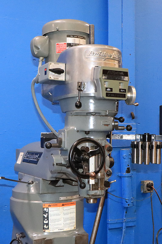 Bridgeport #Series-I, variable speed vertical mill, 9" x42" tbl., 2 HP, 36" X, 12" Y, 16" Z, R-8, Trak 2-Axis - Image 4