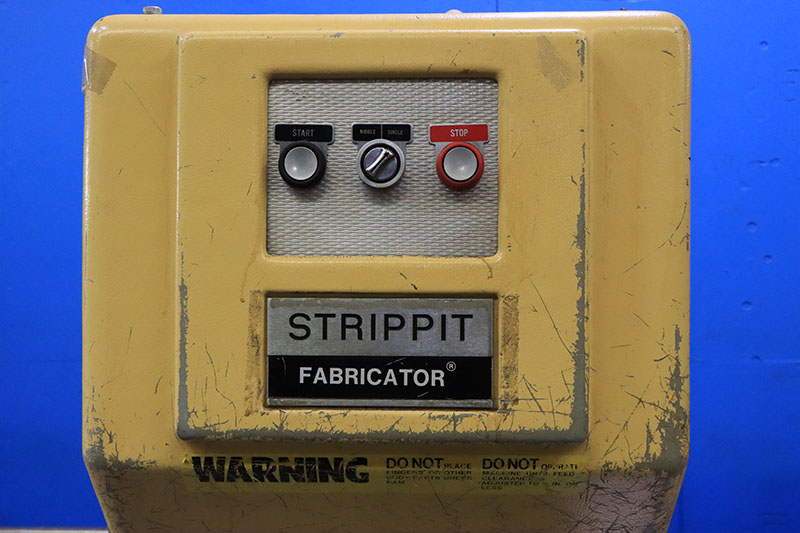 30 Ton, Strippit #Super-30/30, semi-auto single punch press, 30" throat, 72" x 48" table, misc. tooling, 1981 - Image 4