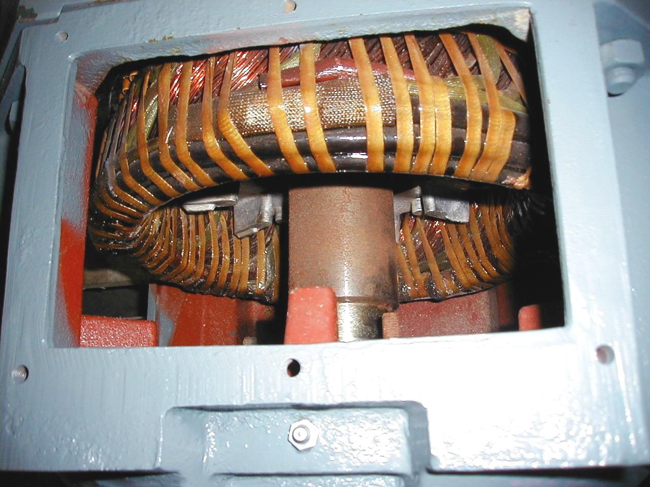 200 HP 1770 RPM Reliance, AC motor, Frame L-3292, 460 Volts - Image 5