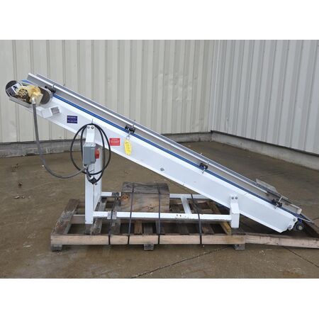 12" wide x 10' long, Smalley, portable inclined cleated belt conveyor - Image 4