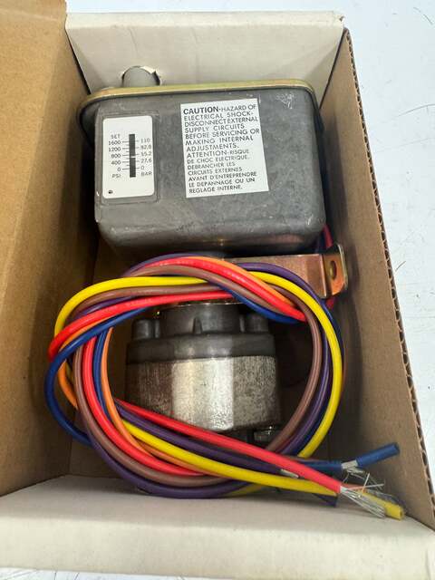 Barksdale Pressure Actuated Switch C9622-2 1/4 in. NPT Female 7000 PSI Proof Pressure - Image 1