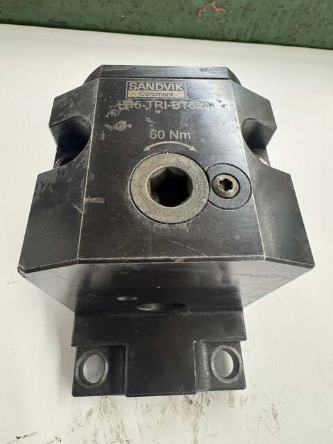 Sandvik Coromant Clamping Unit C5-TRI-BT65A | BMT65 | Capto C5 Workpiece Connection | Orientation: Radial | - Image 5