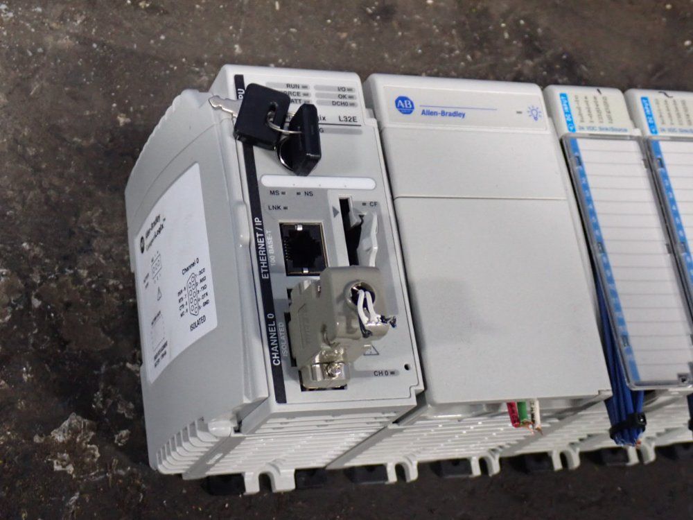 Allen Bradley #1769-CRL3, Right To Left Bus Expansion Cable (2 available) - Image 2