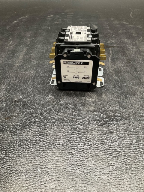 Square D #8910DPA33V02X20, 3P 30A CONTACTOR, NEW - Image 4