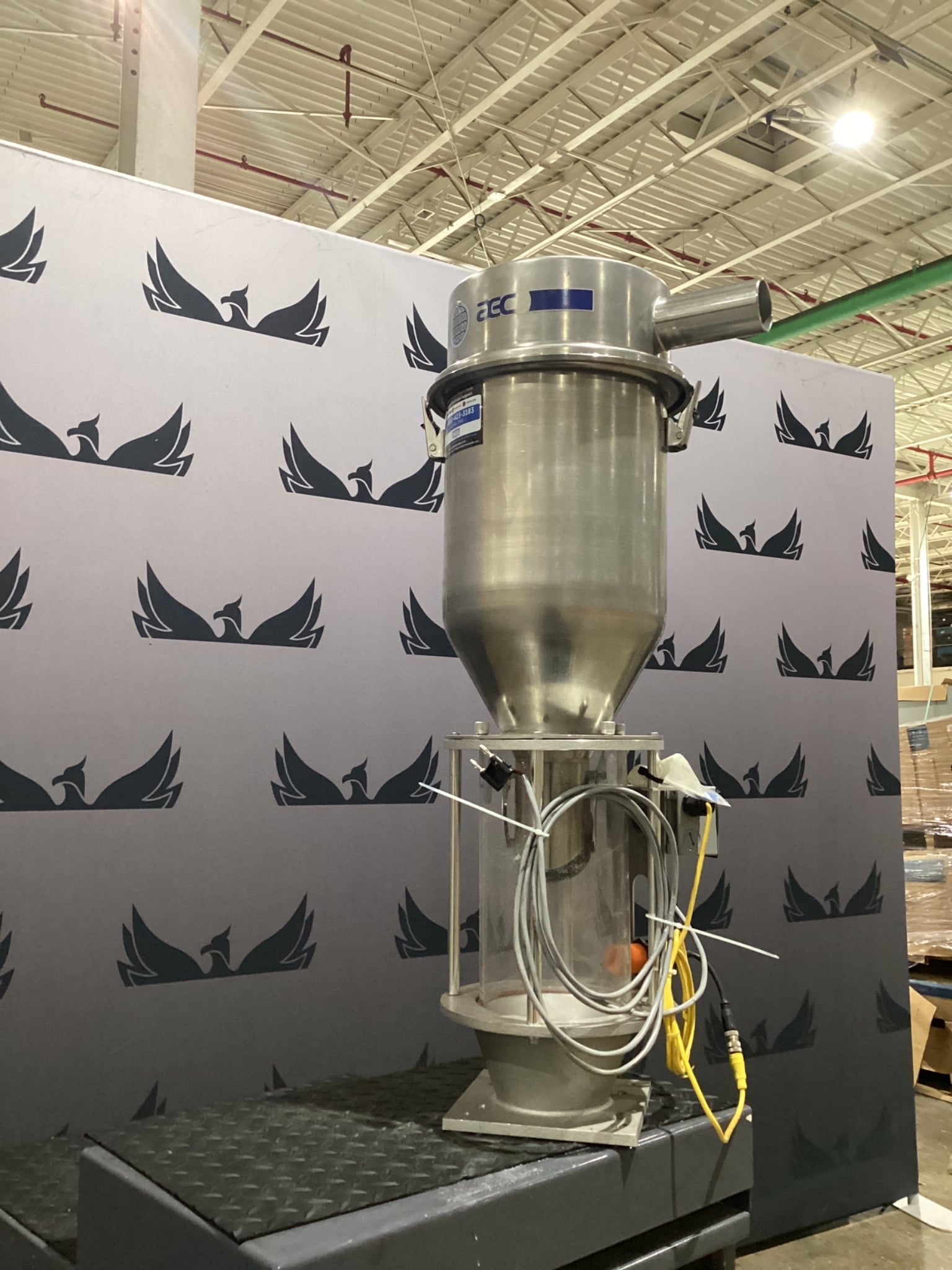 AEC Whitlock #SRI04, Vacuum Hopper - Image 2