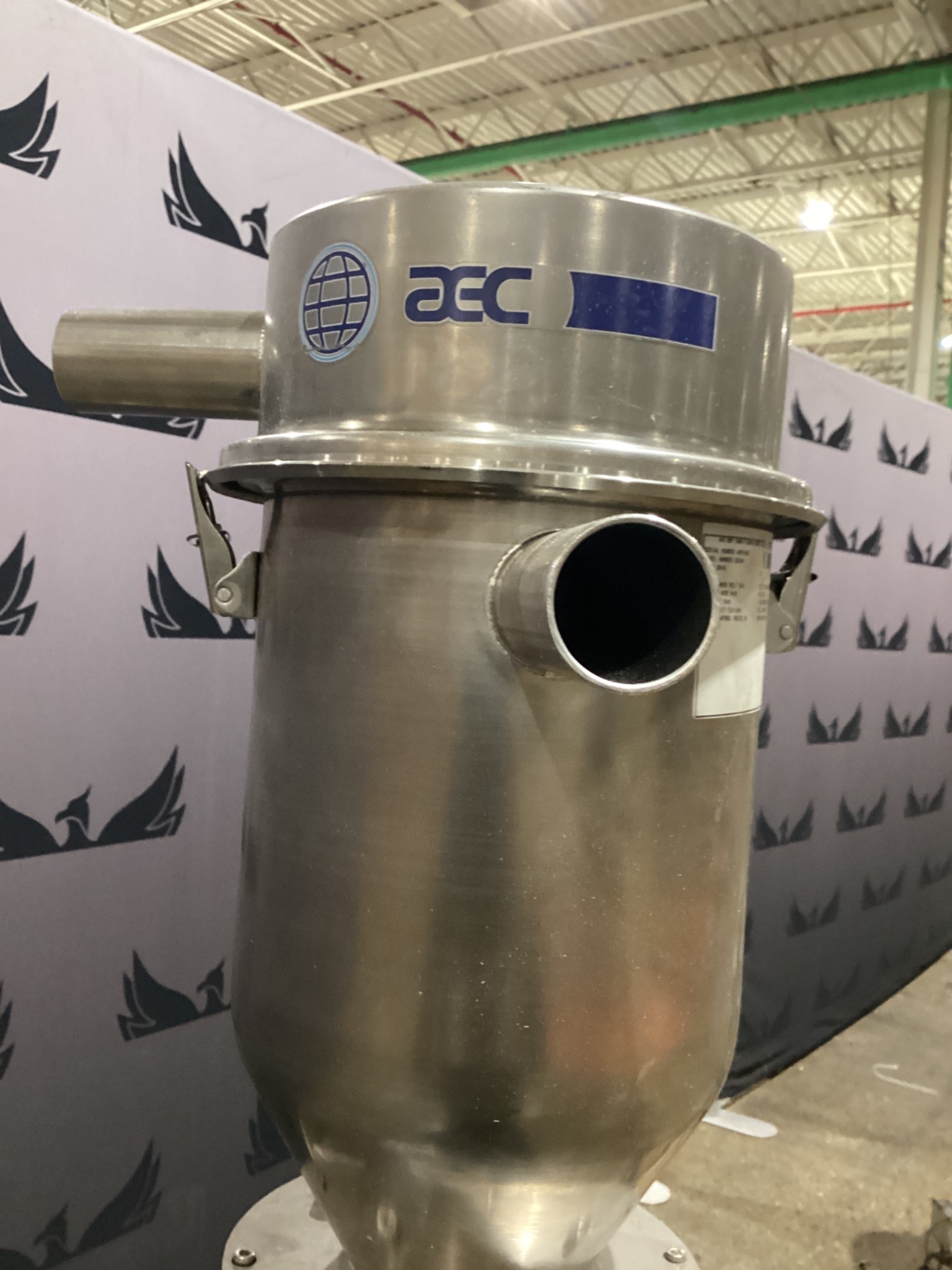 AEC Whitlock #SRI04, Vacuum Hopper - Image 3