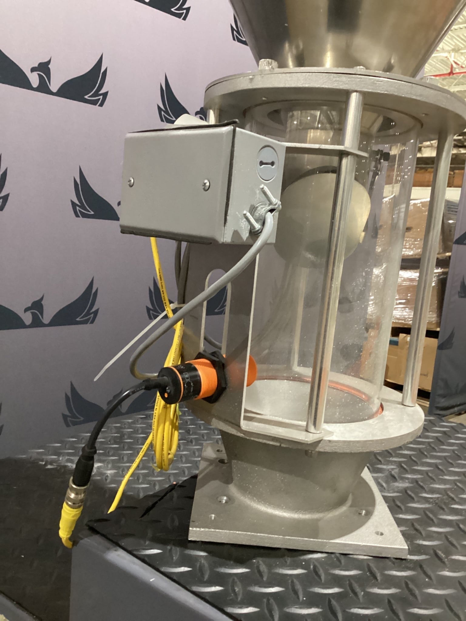 AEC Whitlock #SRI04, Vacuum Hopper - Image 4